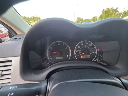 Used 2013 Toyota Corolla LE FWD image 9