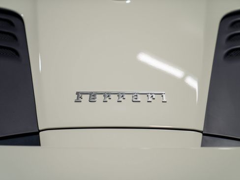 Used 2023 Ferrari F8 Tributo RWD image 25
