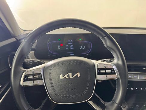 Used 2024 Kia Telluride S w/ S Sunroof Package FWD image 13