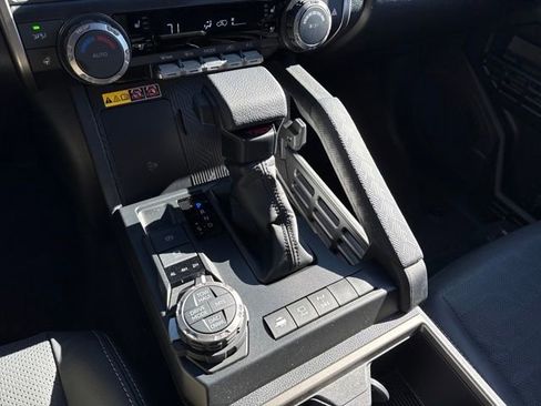 New 2025 Toyota 4Runner TRD Off-Road Premium image 17