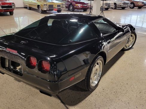 Used 1994 Chevrolet Corvette Coupe RWD image 35