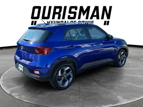 Used 2023 Hyundai Venue Limited image 6