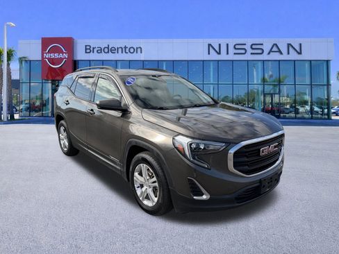 Used 2019 GMC Terrain SLE w/ Driver Convenience Package image 3