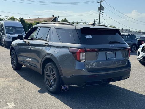 New 2026 Ford Explorer ST-Line AWD/4WD image 5