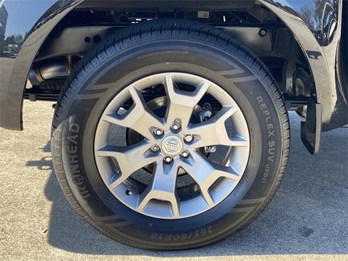 Used 2020 Nissan Frontier SV image 28