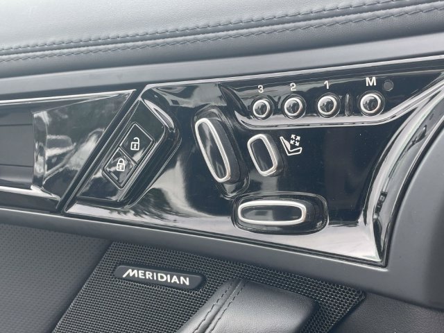 Used 2023 Jaguar F-TYPE R-Dynamic AWD/4WD image 22
