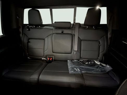 Used 2024 GMC Sierra 2500 Denali w/ Technology Package image 26