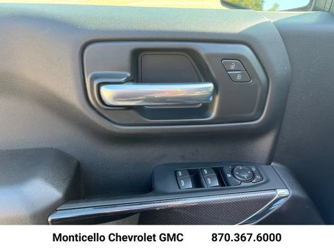 New 2026 Chevrolet Silverado 1500 Custom Trail Boss w/ Midnight Edition AWD/4WD image 11