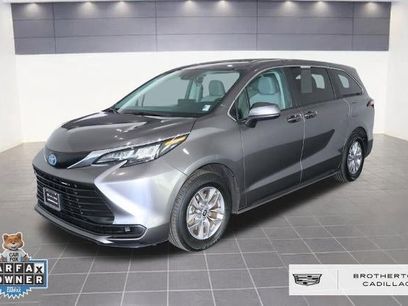 Used 2024 Toyota Sienna LE