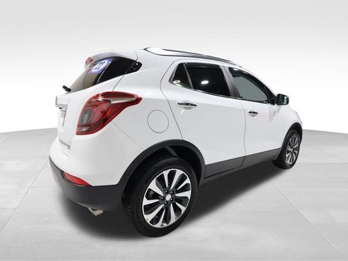 Used 2022 Buick Encore Preferred w/ Safety Package image 4
