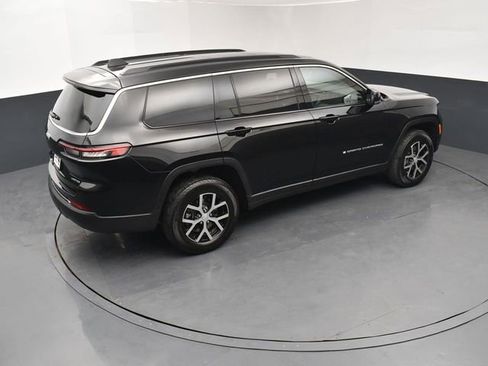 Used 2025 Jeep Grand Cherokee L Limited image 18