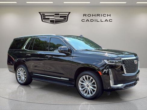 Certified 2024 Cadillac Escalade Premium Luxury w/ LPO, Floor Liner Package AWD/4WD image 3