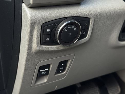 Used 2020 Ford F150 Lariat image 28