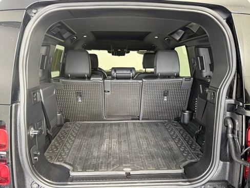 Used 2022 Land Rover Defender 110 X-Dynamic SE image 19