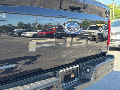 Used 2021 Ford F150 Lariat w/ Equipment Group 502A High AWD/4WD image 17