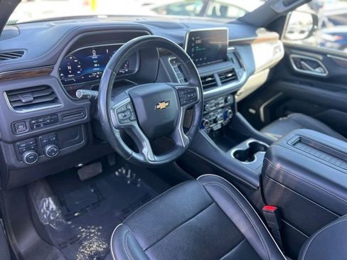 Used 2023 Chevrolet Suburban Premier image 14