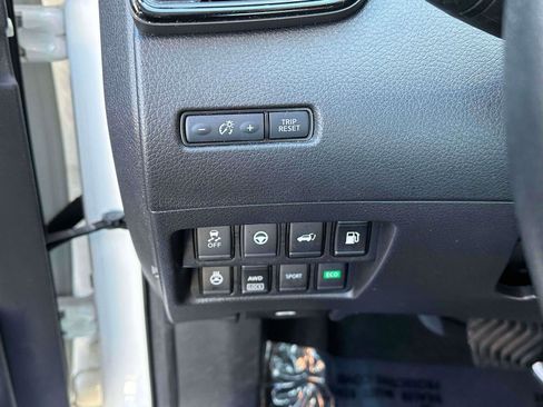 Used 2019 Nissan Rogue SL w/ Premium Package image 20