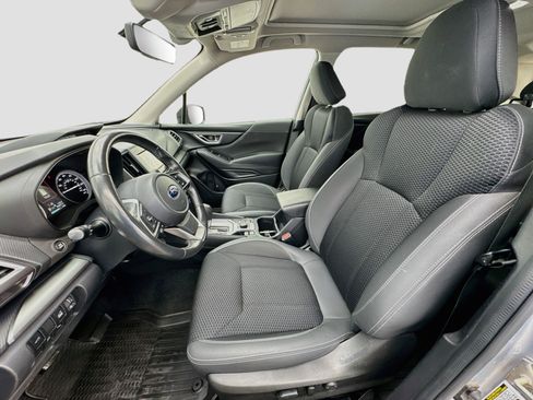 Used 2020 Subaru Forester Premium AWD/4WD image 13