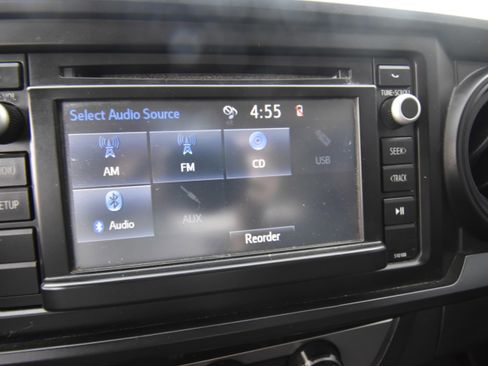 Used 2016 Toyota Tacoma SR image 8