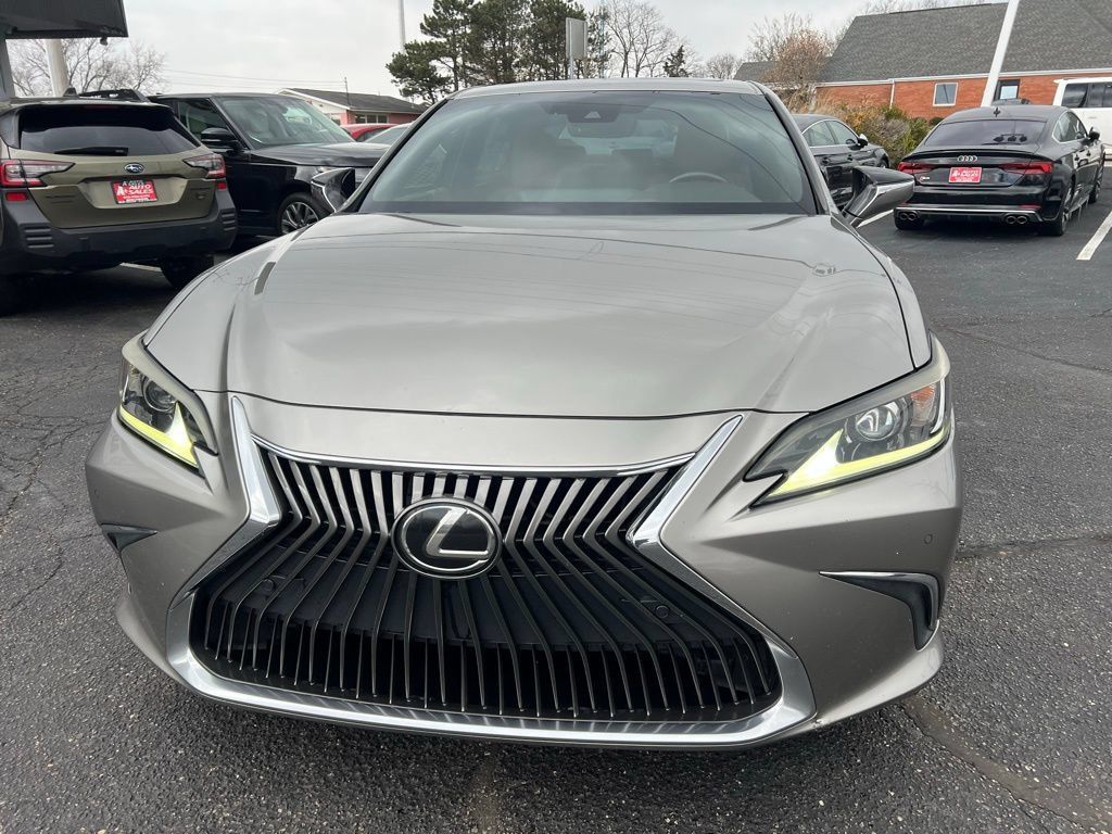 Used 2019 Lexus ES 350 w/ Premium Package FWD image 3