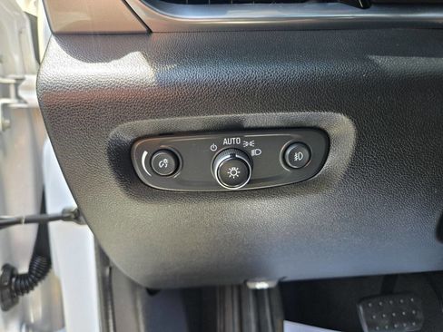 Used 2019 Chevrolet Traverse LT w/ LT Premium Package FWD image 26