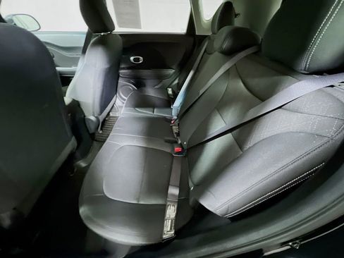 Used 2015 Kia Soul FWD image 22