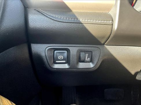 Used 2018 GMC Acadia Denali w/ Technology Package image 35