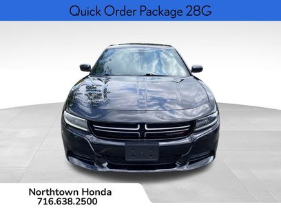 Used 2017 Dodge Charger SE w/ Power Sunroof Group