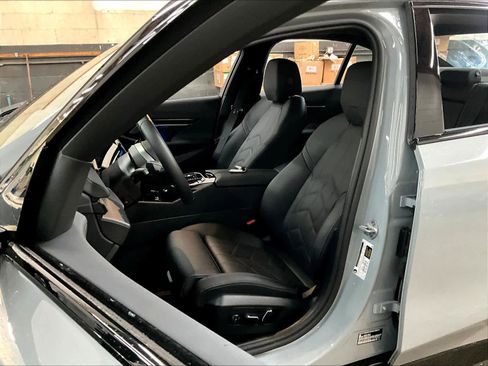 Used 2026 BMW 530i w/ M Sport Package RWD image 27
