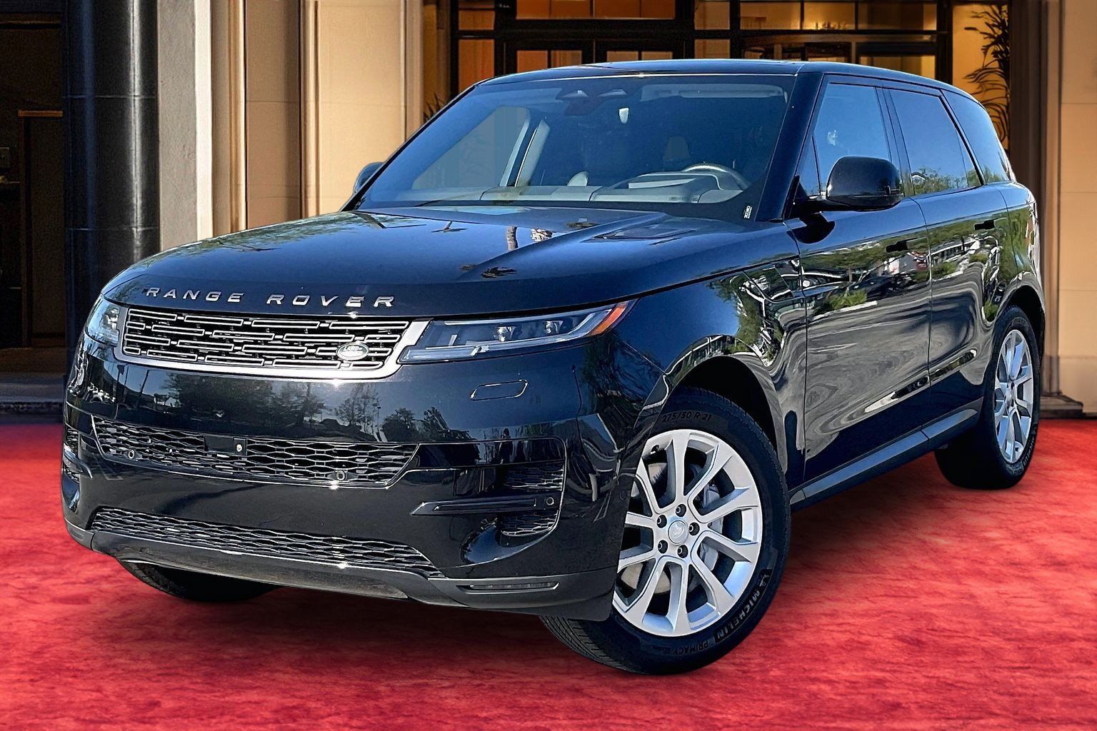 Used 2024 Land Rover Range Rover Sport SE AWD/4WD image 1