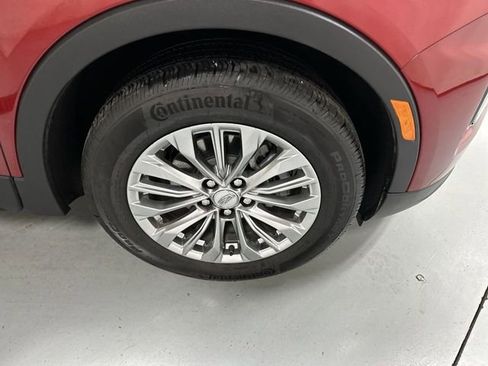 Certified 2024 Cadillac XT4 Premium Luxury w/ Cold Weather Package FWD image 19
