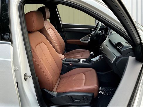 Used 2024 Audi Q3 2.0T Premium Plus image 29