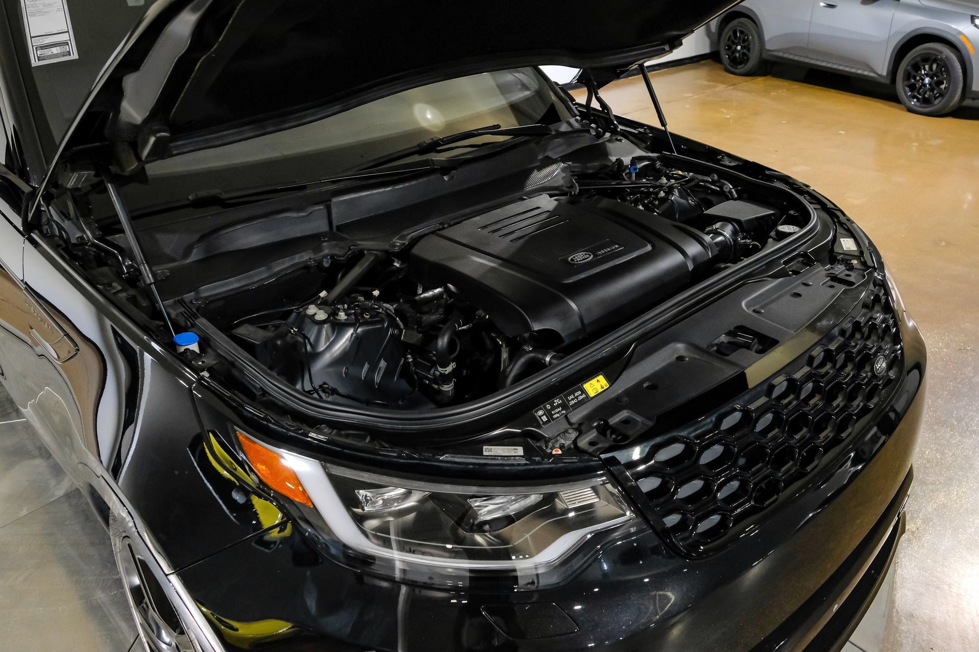 Used 2023 Land Rover Discovery S R-Dynamic AWD/4WD image 55