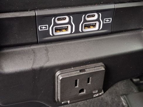 Certified 2023 RAM 1500 Laramie image 12