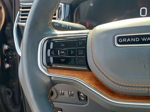 Certified 2024 Jeep Grand Wagoneer Series III w/ HD Trailer Tow Package AWD/4WD image 24