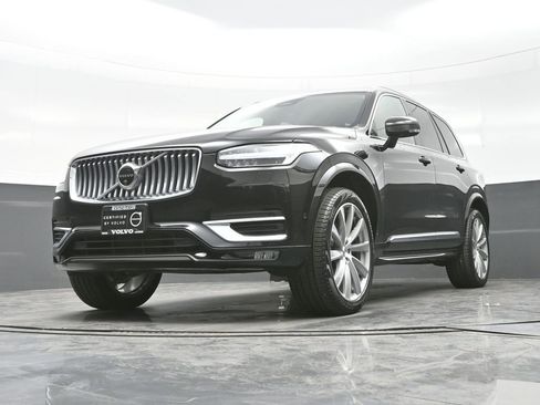 Used 2024 Volvo XC90 B6 Ultimate w/ Lounge Package image 22