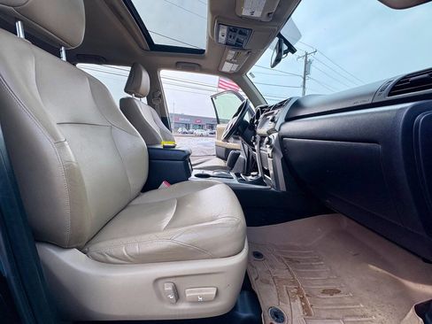 Used 2013 Toyota 4Runner Limited image 39