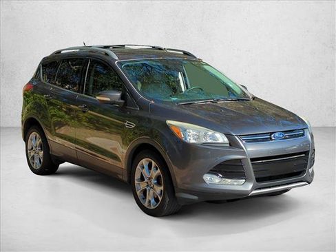 Used 2015 Ford Escape Titanium image 3