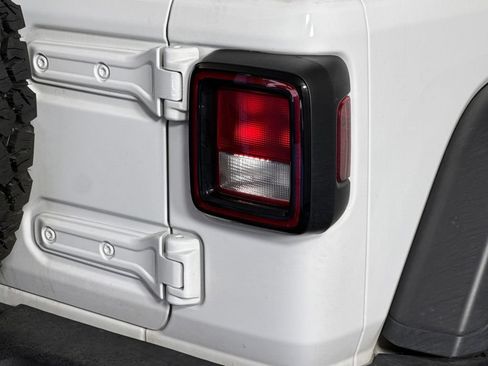 Certified 2024 Jeep Wrangler Unlimited AWD/4WD image 54