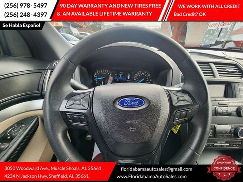 Used 2018 Ford Explorer XLT image 18