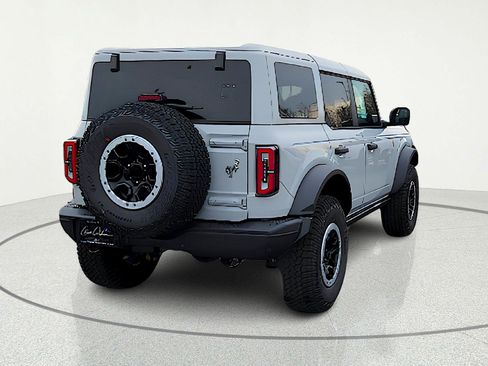 New 2026 Ford Bronco Badlands image 8