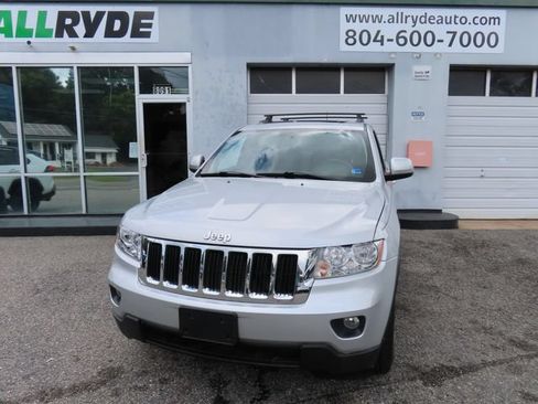 Used 2012 Jeep Grand Cherokee Laredo w/ Laredo E Group AWD/4WD image 2