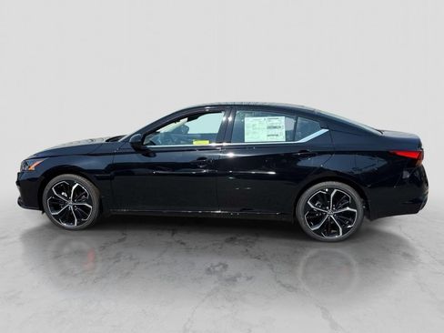 New 2026 Nissan Altima 2.5 SR FWD image 2