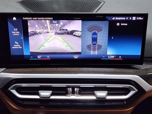 Used 2023 BMW 330i Sedan w/ Premium Package image 36