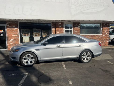 Used 2011 Ford Taurus SEL w/ 202A Rapid Spec Order Code image 2