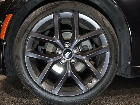 Used 2019 Dodge Charger SXT w/ Blacktop Package image 3