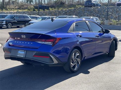 Certified 2025 Hyundai Elantra Sport image 3