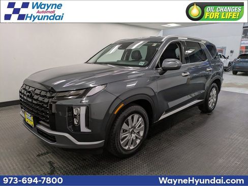 Used 2023 Hyundai Palisade SEL w/ Cargo Package image 1