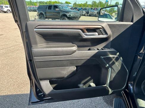 Used 2024 Chevrolet Silverado 1500 LT w/ Convenience Package II AWD/4WD image 14