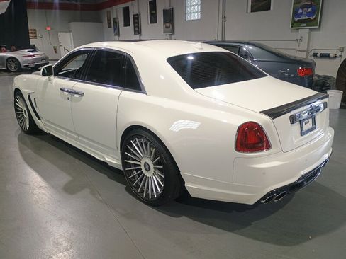 Used 2013 Rolls-Royce Ghost image 3